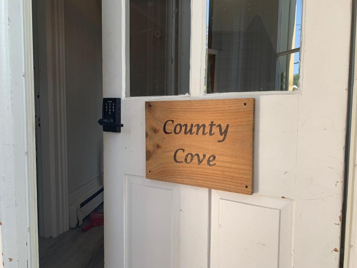 County Cove - Wellington Suite Exterior photo